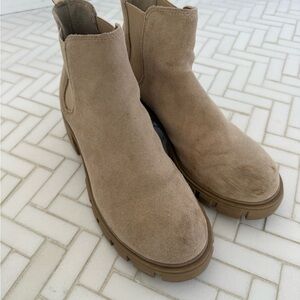 Steve Madden Beige Suede Boots